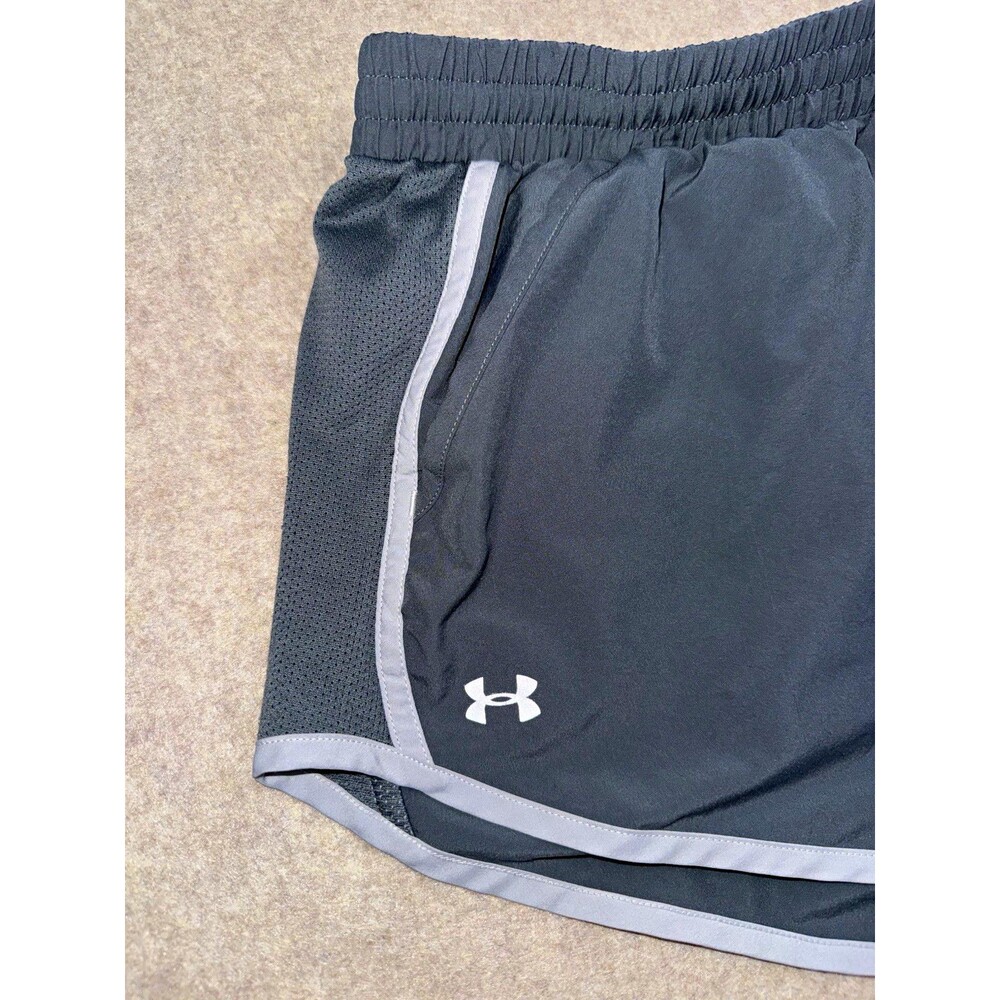 Under Armour HeatGear Women’s  Gray Athletic Running Shorts S Loose Drawstring